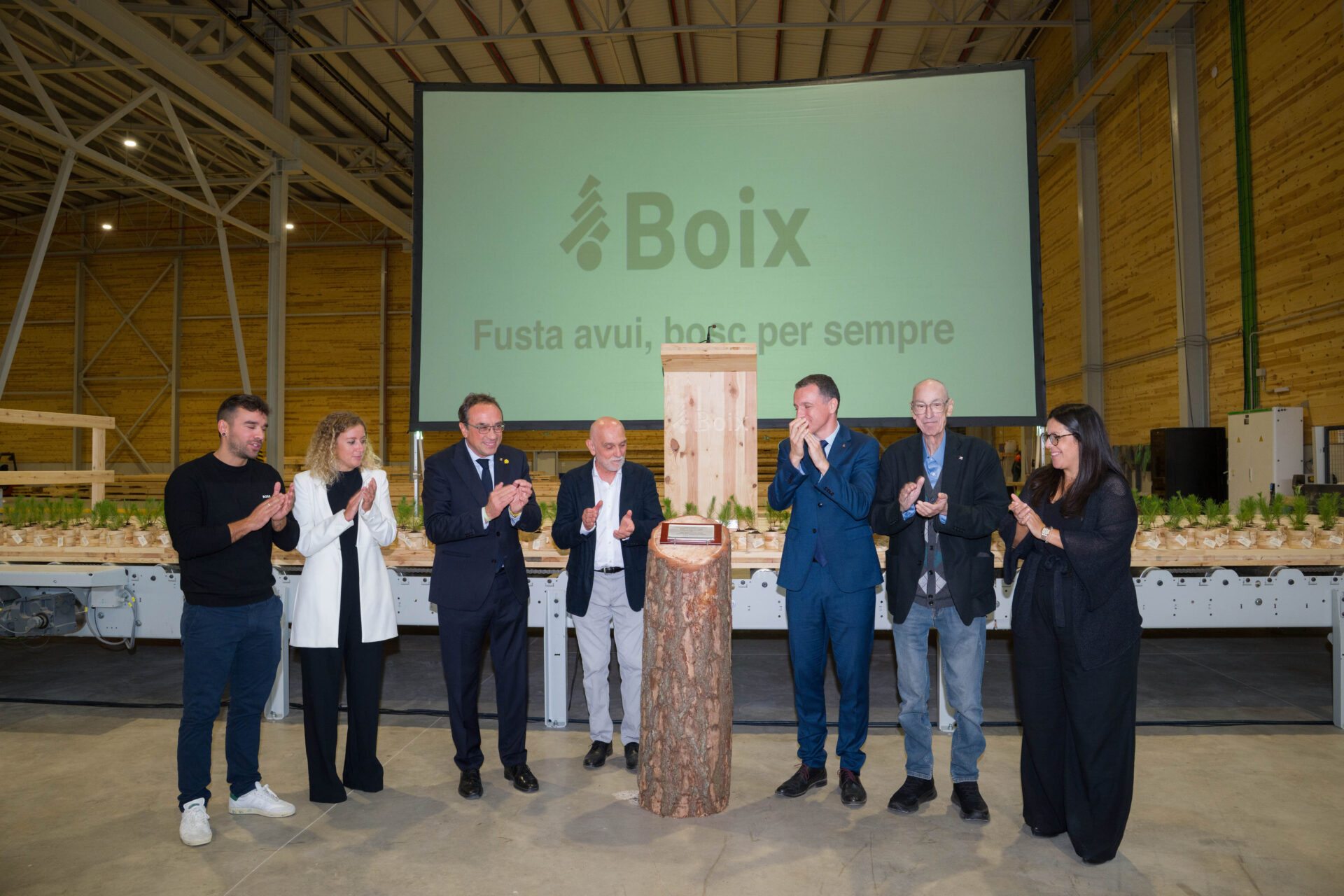 Grup Boix inaugura la seva nova planta de CLT a Puig-reig amb la presència de representants institucionals i empresarials